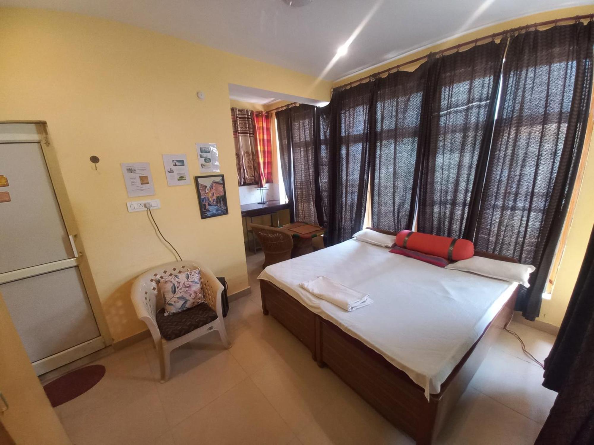 Devi Music Ashram Bed & Breakfast Rishikesh Exterior photo